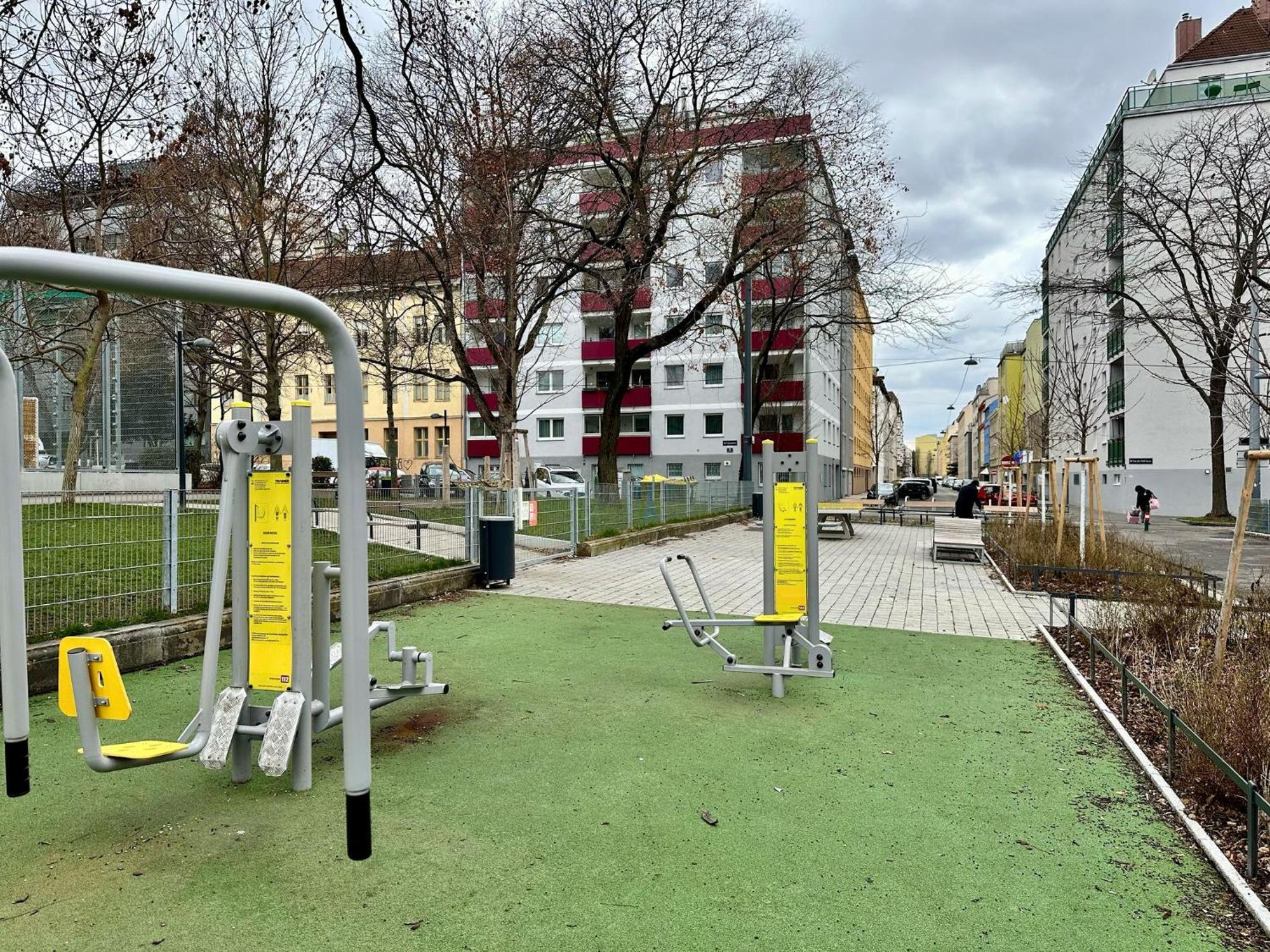 Spacious Central 4-Room Suite For 6 - Near Subway Вена Экстерьер фото