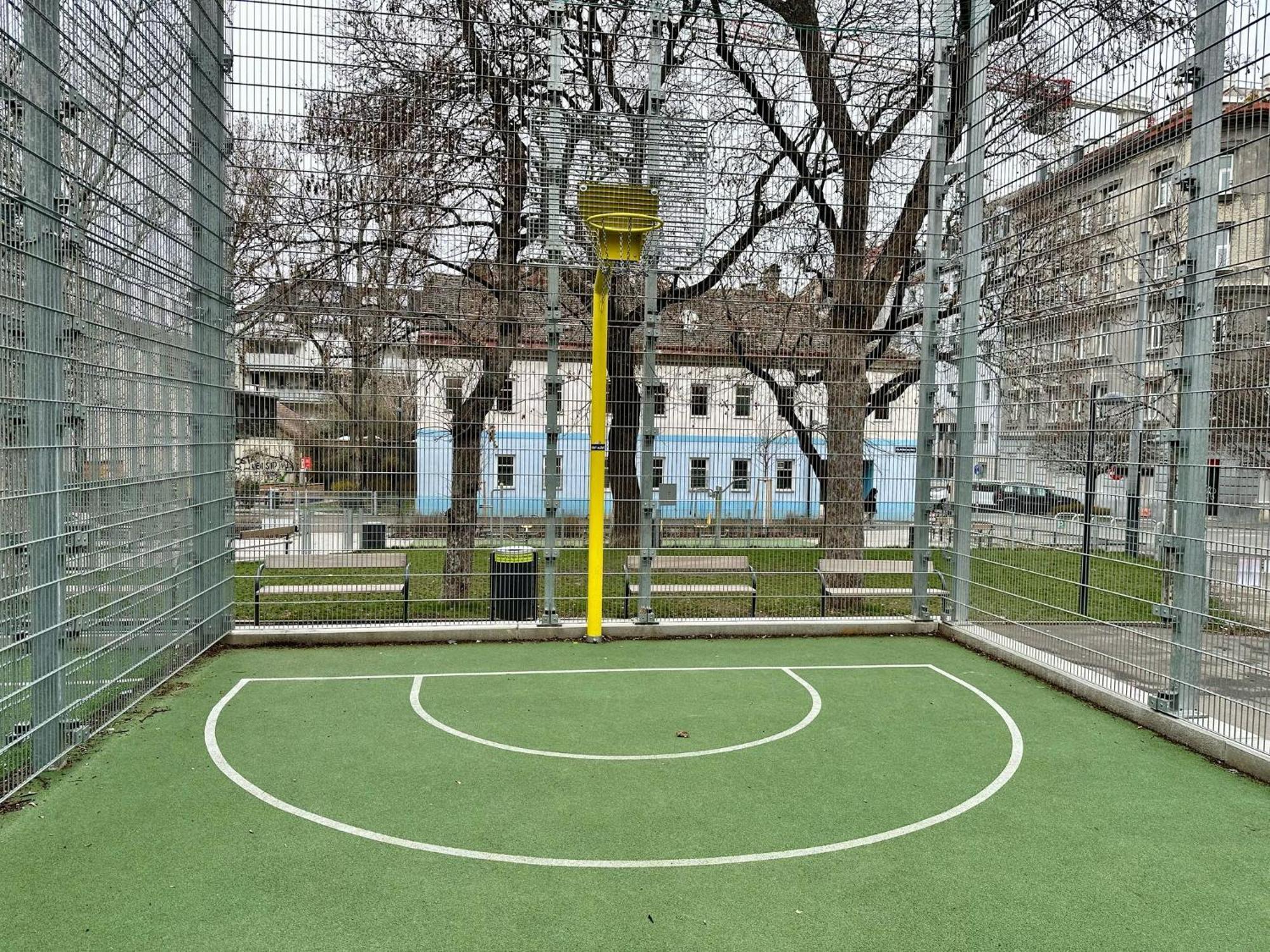 Spacious Central 4-Room Suite For 6 - Near Subway Вена Экстерьер фото