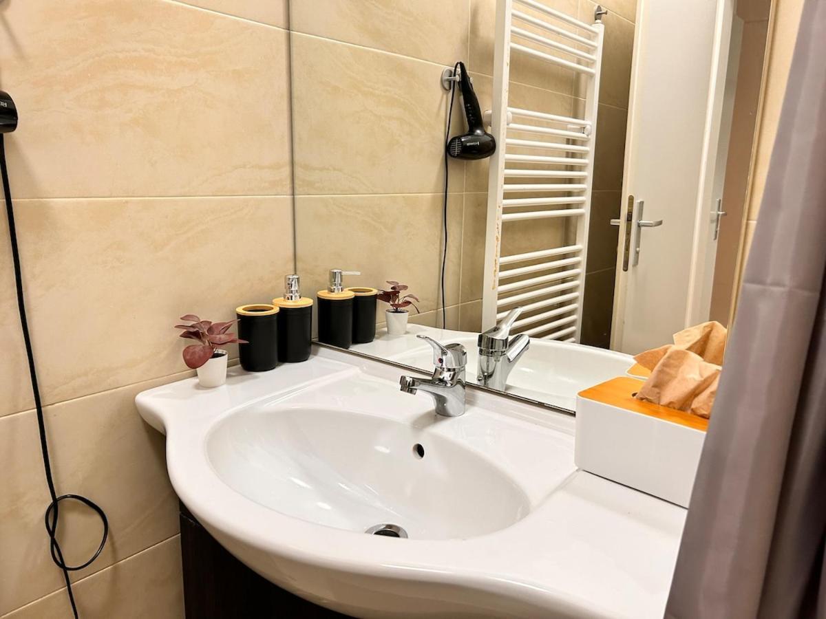Spacious Central 4-Room Suite For 6 - Near Subway Вена Экстерьер фото
